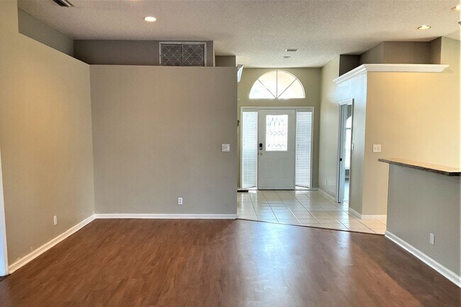 Foto del edificio - 13297 Emerald View Ct
