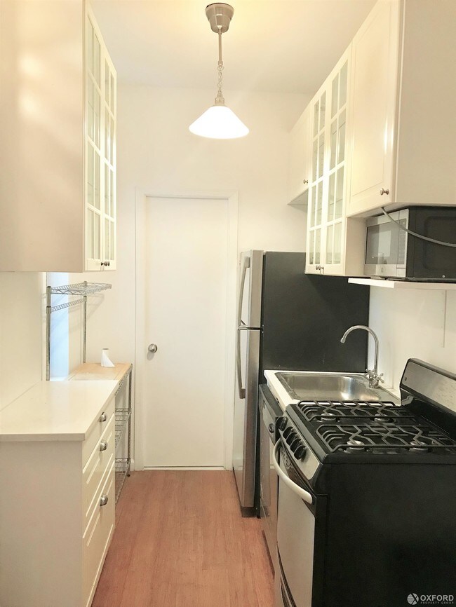 Building Photo - 354 East 78th Street