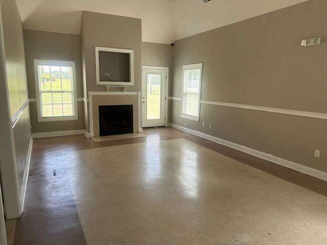 Building Photo - 10435 Wall Triana Hwy