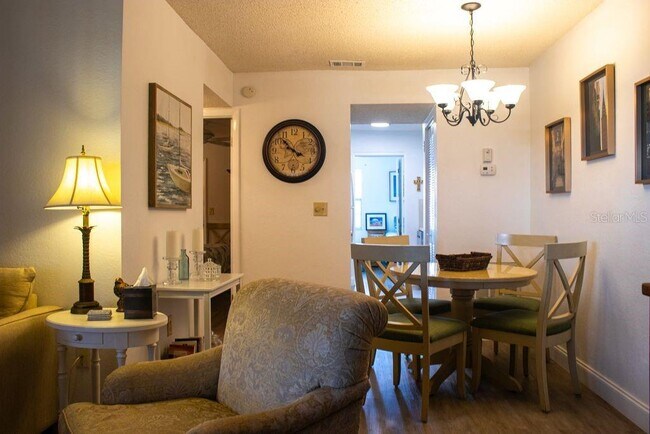 Foto del edificio - 10037 62nd Ter