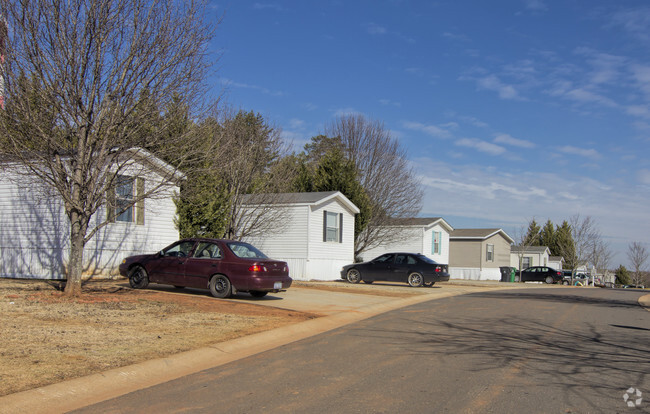 Building Photo - Meadowbrook