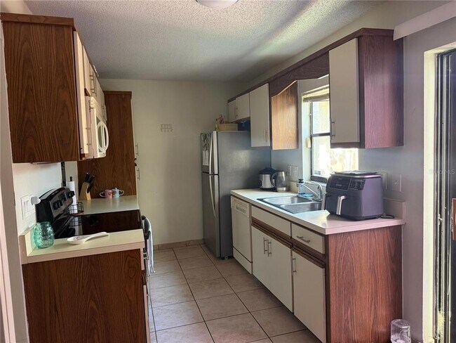 Foto del edificio - 6254 S Bend Square