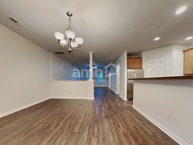 Building Photo - 8970 N Red Maple Circle