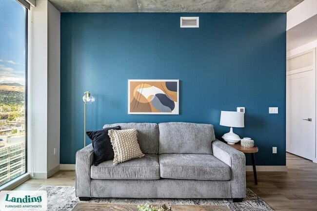 Building Photo - 151 S State St