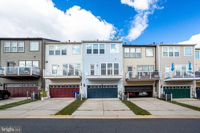 Building Photo - 477 Flameflower Terrace SE
