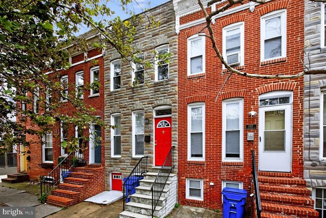 Building Photo - 1105 W Hamburg St