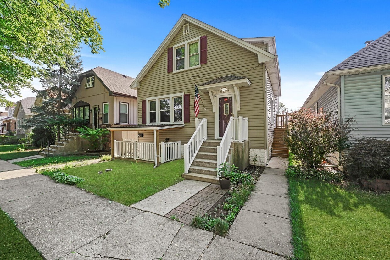 2228 N 75th Ave Unit 2, Elmwood Park, IL 60707 Condo for Rent in