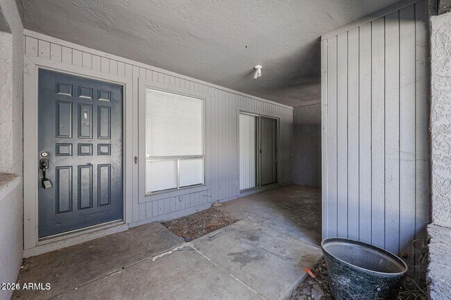 Foto del edificio - 9001 W Elm St