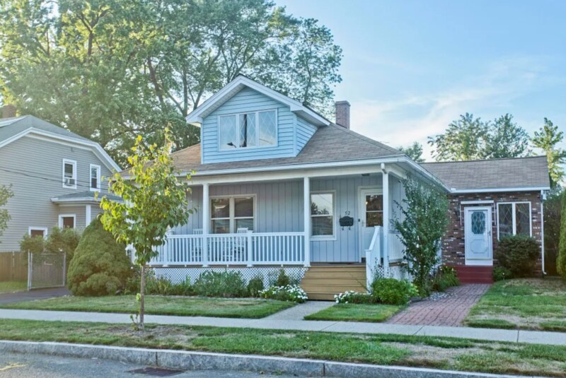 Primary Photo - 52 Ludger Ave