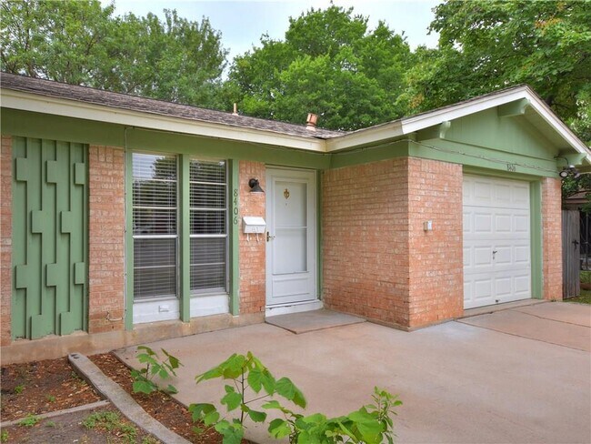 Foto del edificio - 8406 Whittman Cove