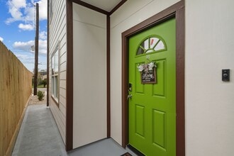 Building Photo - 3539 Mt Pleasant St