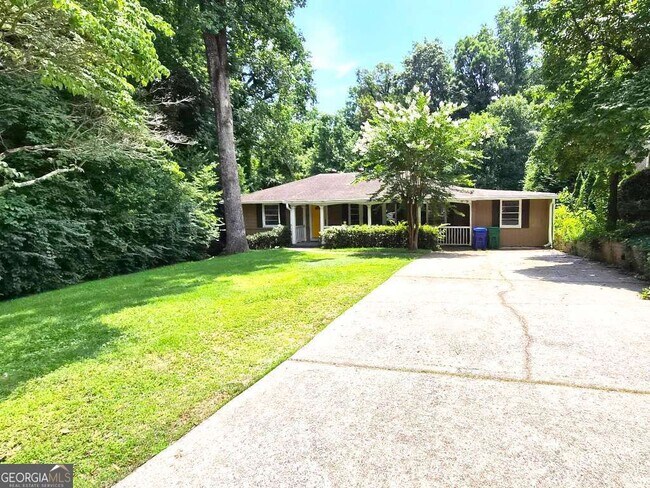 Foto del edificio - 3022 Templewood Dr NE