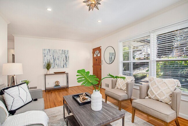 Building Photo - Charming 3BR House in Decatur
