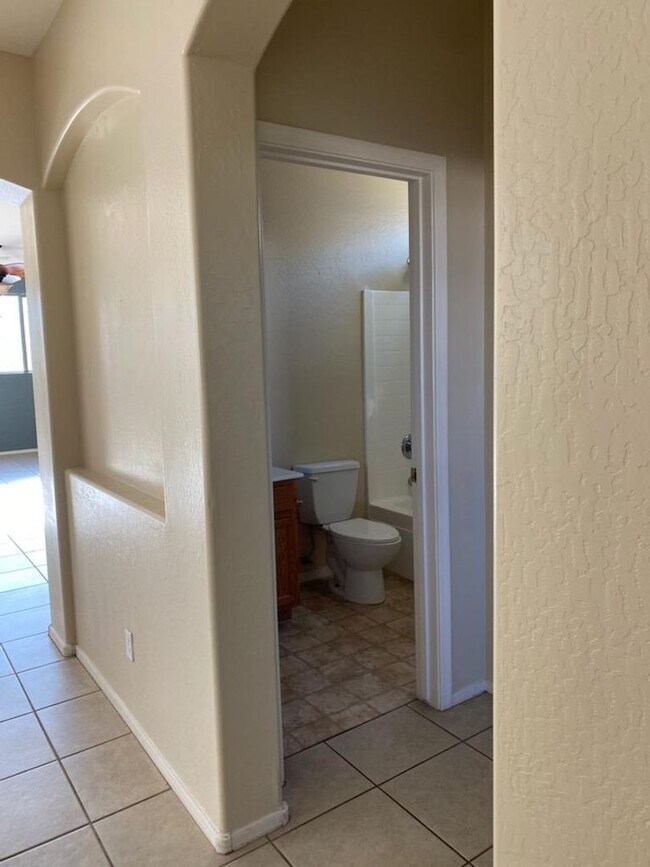 Foto del edificio - 2 Story Amazing  4  bedroom 2 living room ...