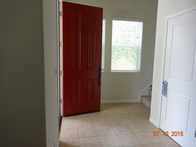 Building Photo - 452 Salmar Ave