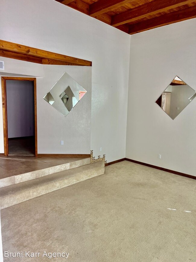 Building Photo - 3 br, 2 bath House - 4976 Quail Ridge Dr NW