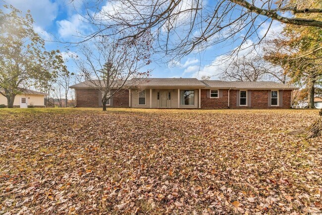 Foto del edificio - 341 Hickory Dr