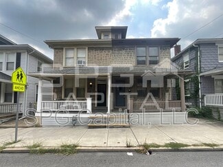 Building Photo - 328 E College Ave