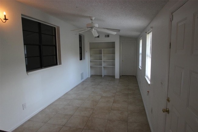 Building Photo - 11129 Flamingo Ave