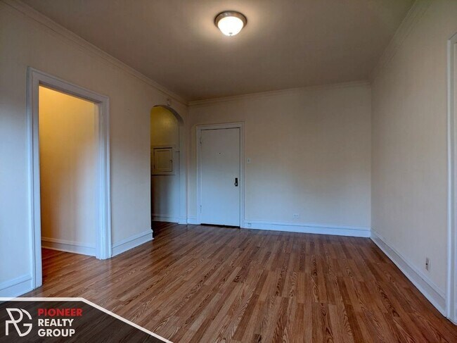 Foto del edificio - 2536 N Sawyer Ave