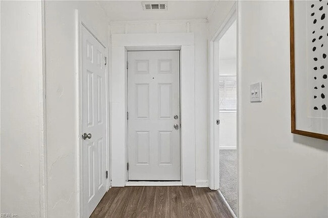 Building Photo - 1128 43rd St