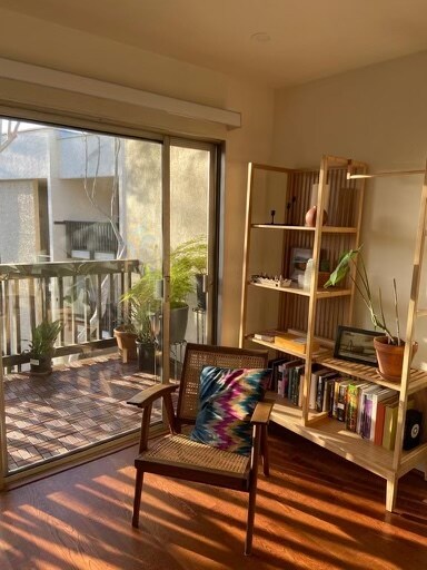 Primary Photo - 7315 Raintree Cir