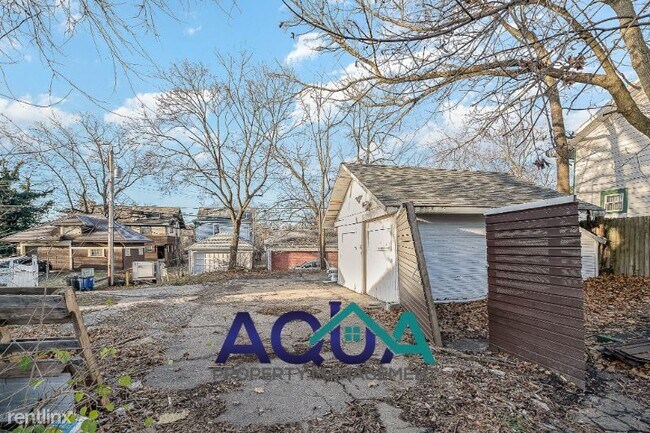 Building Photo - 3 br, 1 bath House - 823 Princeton Drive