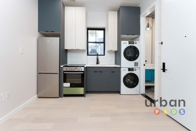 Building Photo - 83 Beadel St