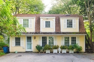 Building Photo - 554 E Main Rd