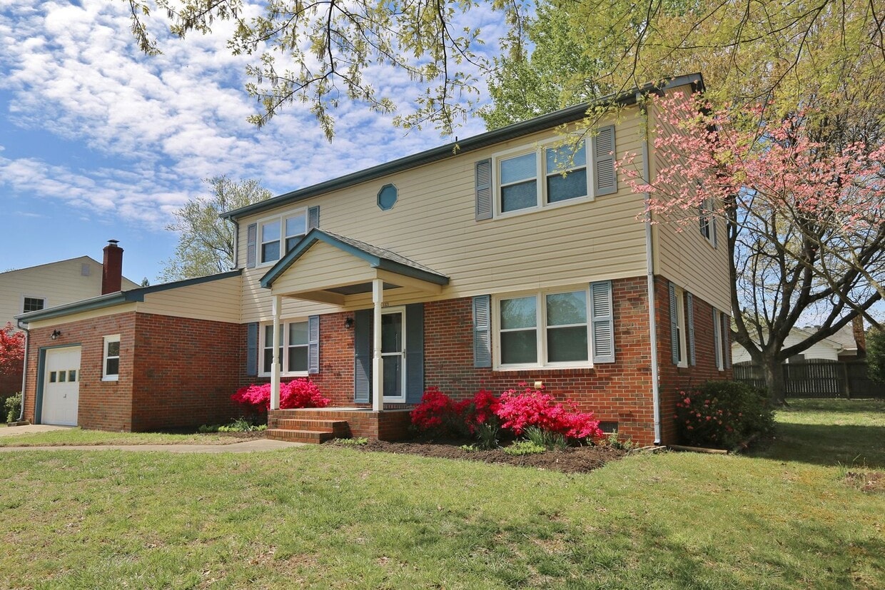 Photo - 1321 Conrad Lane