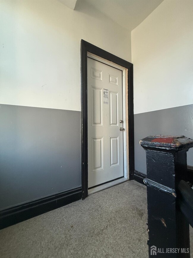 Foto del edificio - 205 Duncan Ave