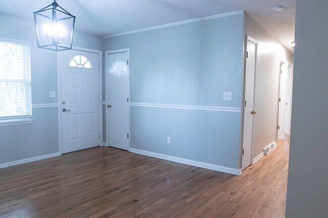 Foto del edificio - 103 Robleigh Dr