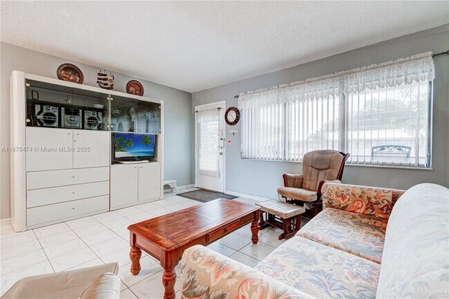 Foto del edificio - 800 SW 10th Terrace