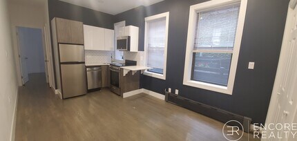 Building Photo - 24 Phillips St