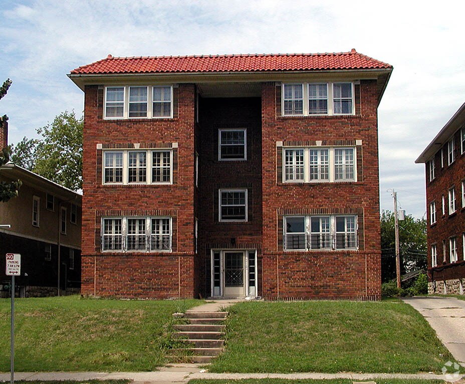 53145320 Rockhill Rd, Kansas City, MO 64110 Apartments in Kansas