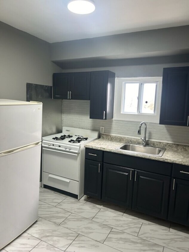 Spacious 3 bedroom apartment for rent in Brentwood - Spacious 3 bedroom apartment for rent in B...