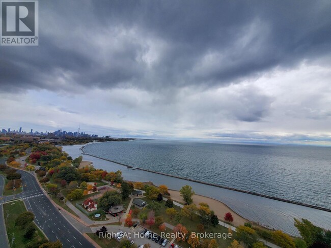 Building Photo - 1928-1928 Lake Shore Blvd W