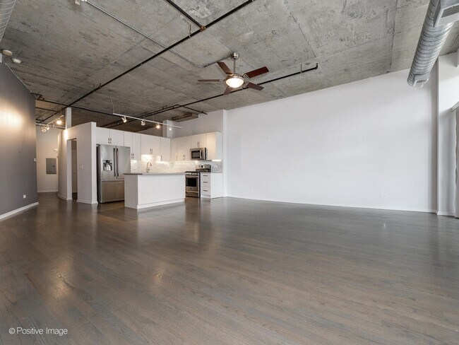 Foto del edificio - 1000 W Adams St