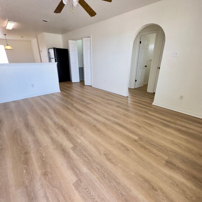 Foto del edificio - 1602 Dugger Cir