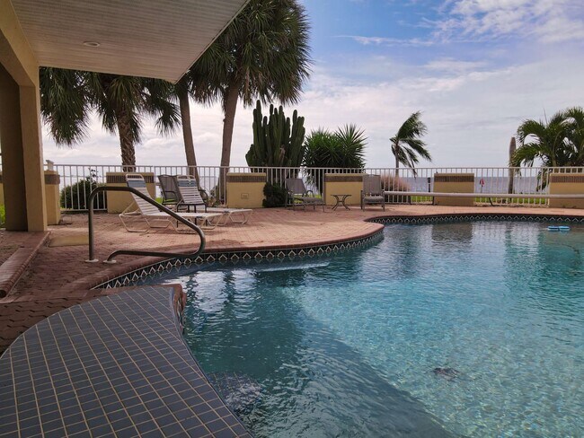 Foto del edificio - 4 br, 4 bath House - 4461 Gardner Drive