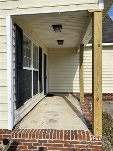 Foto del edificio - 706 Forest Valley Ln