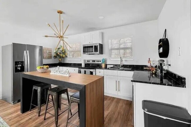 Foto del edificio - 4811 Live Oak St