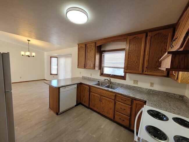 Foto del edificio - 2008/2010 Schanock Drive - 2010