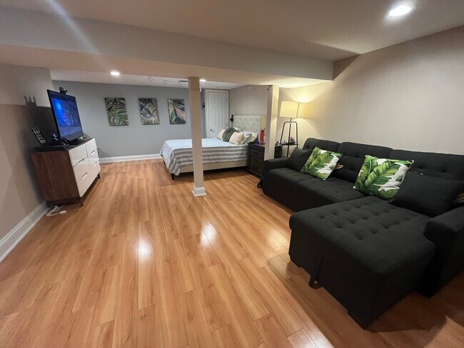 Foto del edificio - 450 Grundy Ave
