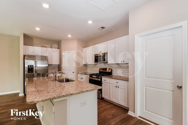 Building Photo - 569 Merrywood Dr