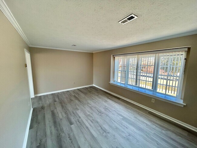 Foto del edificio - 7953 Meadow Dr