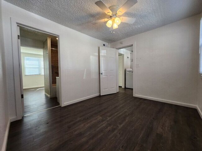 Foto del edificio - Cozy 2-Bedroom Home – Bright, Updated & Ready for You| Move-In Special: 50% OFF First Month’s Rent!