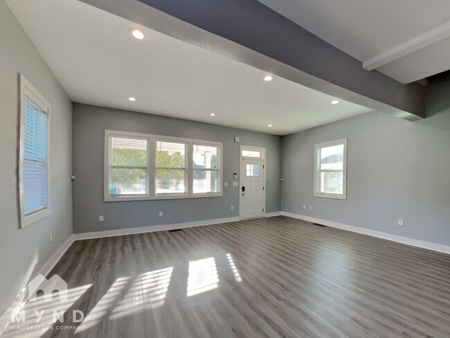 Foto del edificio - 629 Windsor St SW
