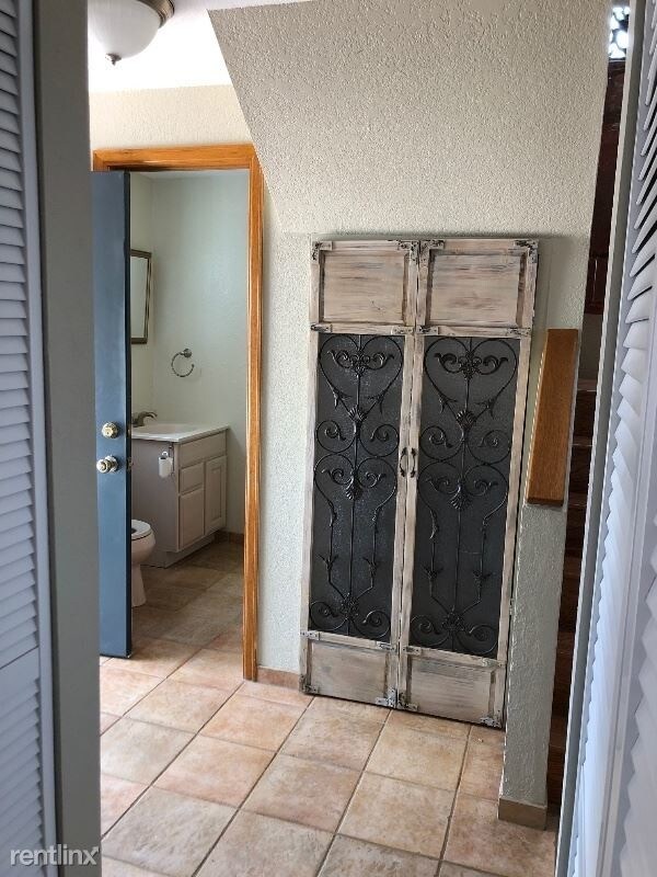 Building Photo - 2267 Sunridge Cir