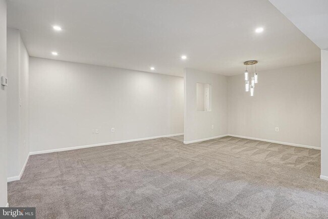 Foto del edificio - 9647 White Acre Rd